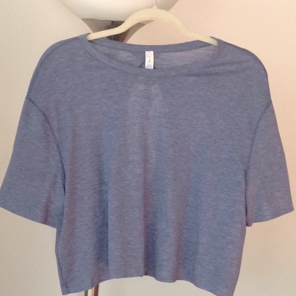 🔥🔥🔥Lululemon - Dusty Blue Cropped Top - Picture 5 of 8